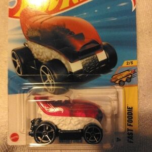 Hot Wheels Sushi Tuner Fast Foodie Red and White Toy Car With Chopstick Slot 2/5